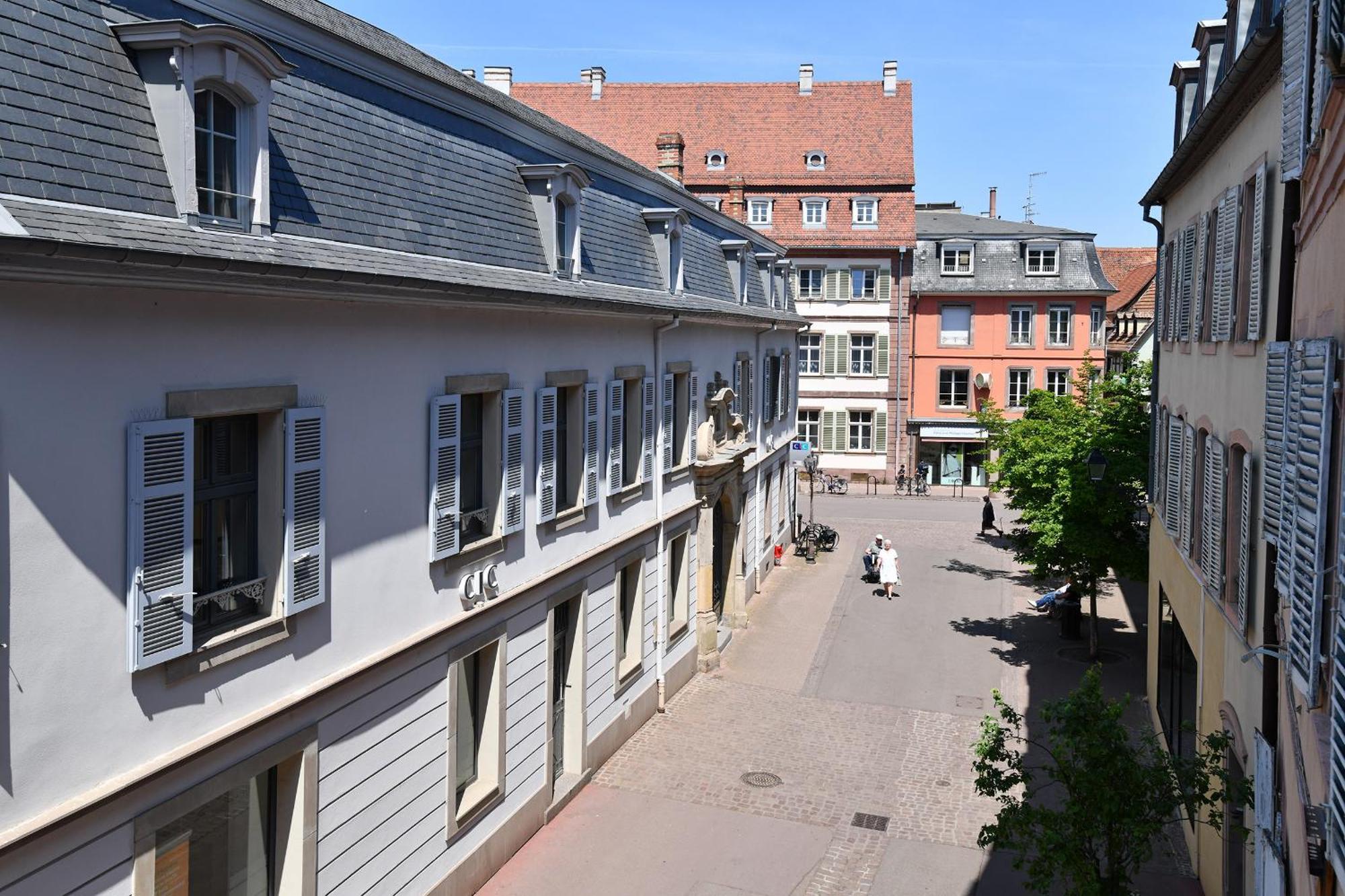 Les Cigognes Du Centre Apartment